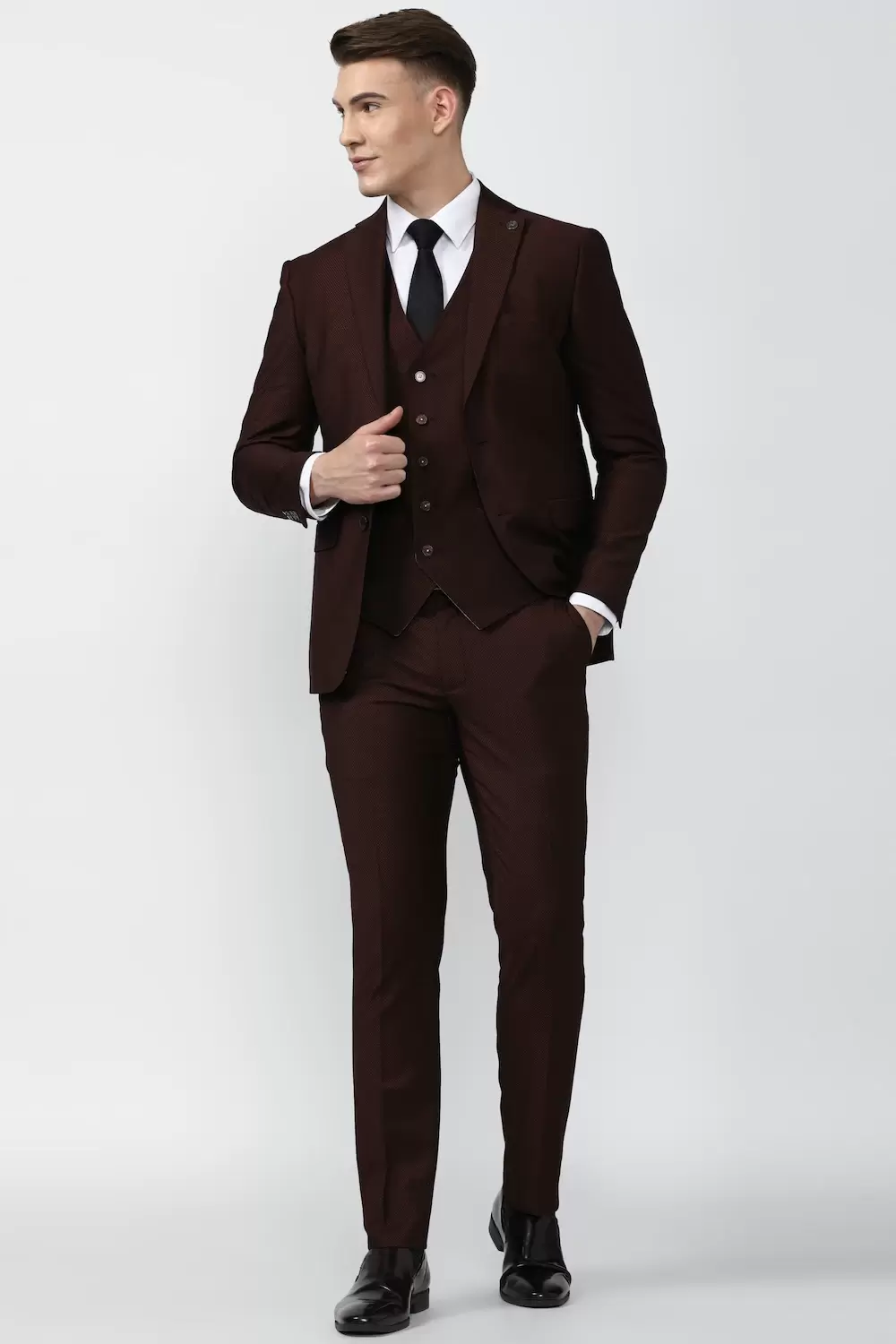 Peter England Men Maroon Textured Slim Fit Formal Three Piece Suit