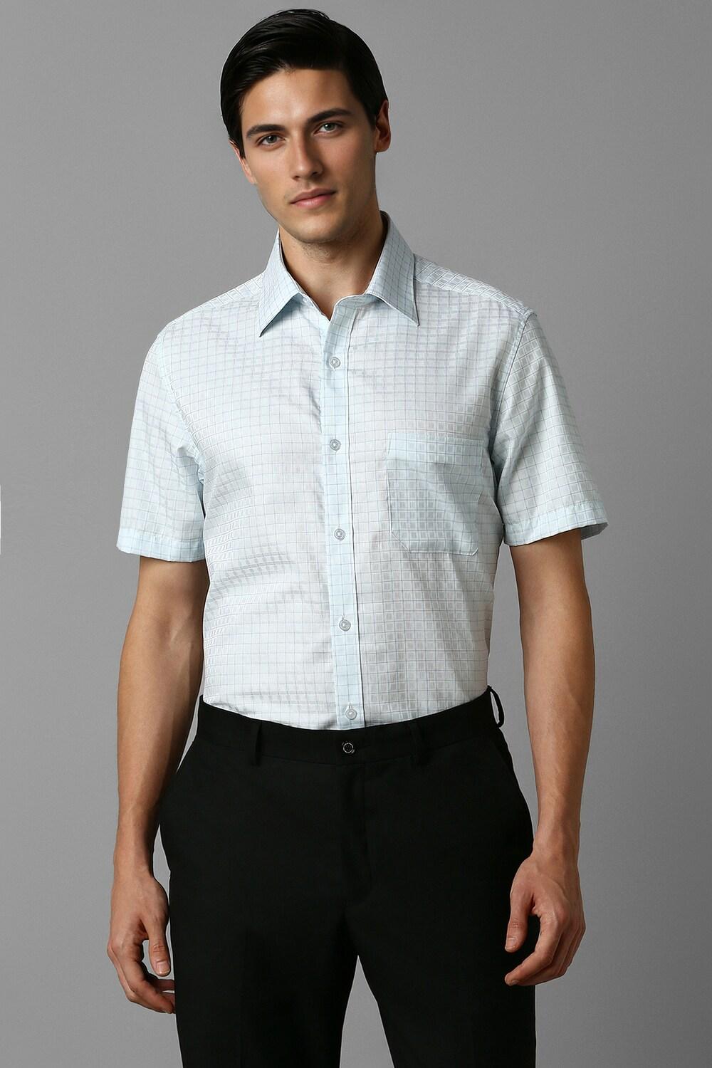 Men Blue Classic Fit Check Half Sleeves Formal Shirt